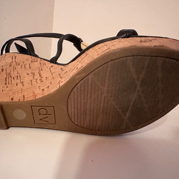 Dolce vita leather sandals with gold detail - Picture 3 of 6